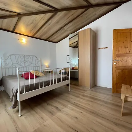 Sa Domo De Mannoi 아파트 오로세